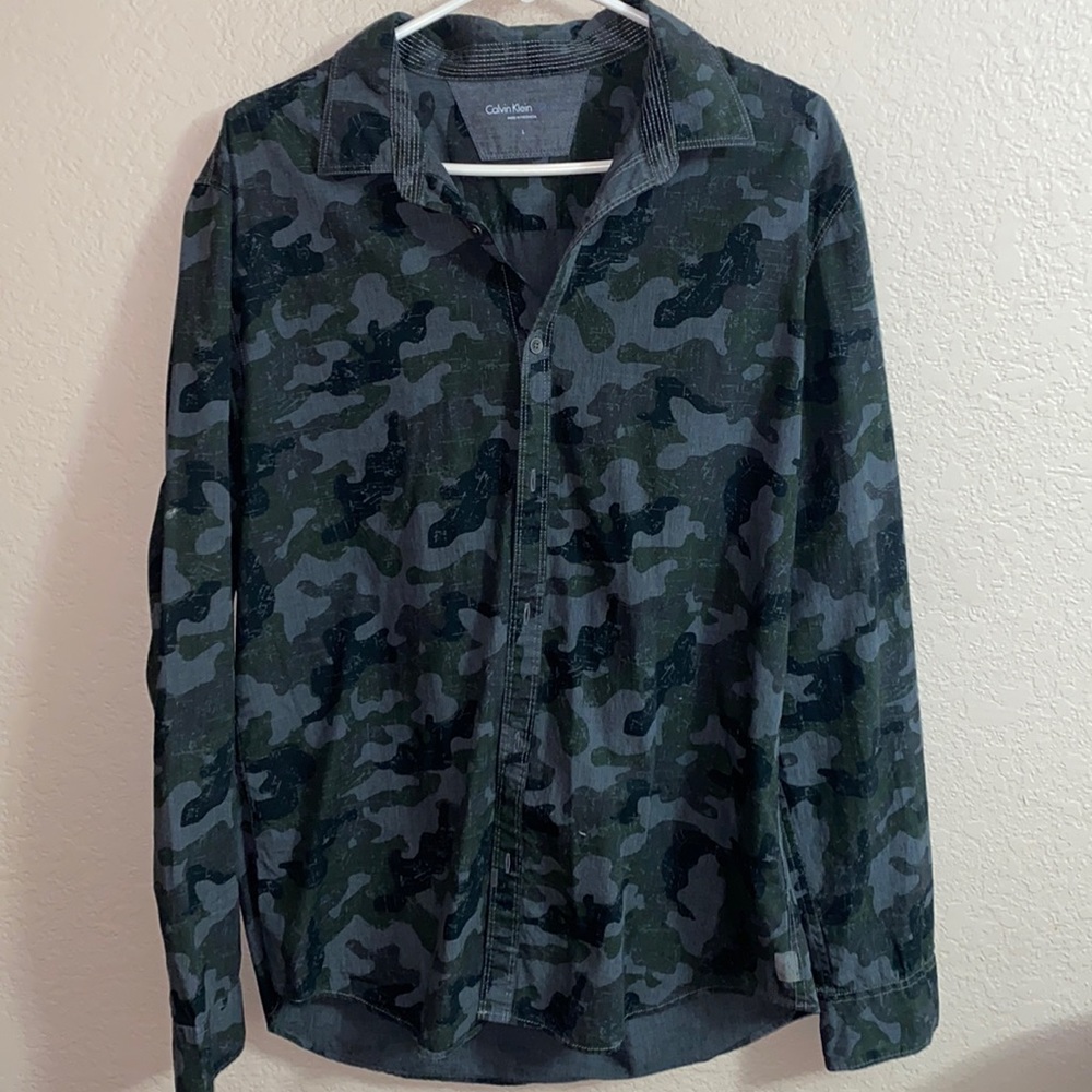 Men’s Camo Button Down Shirt
